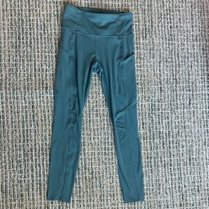 Lululemon Fast & Free 7/8 Tight II *Nulux 25"
Green Smoke